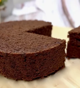 Simple Moist Vegan Chocolate Cake for Beginners